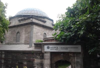 Kanuni'nin cami ve medresesi işgal altında...