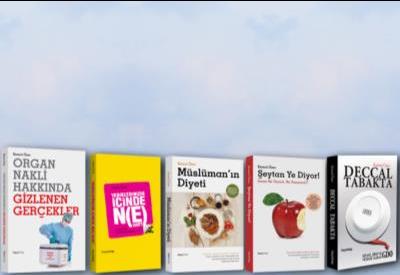 Kemal Özer KONYA Kitap Fuarı'nda kitaplarını imzalıyor